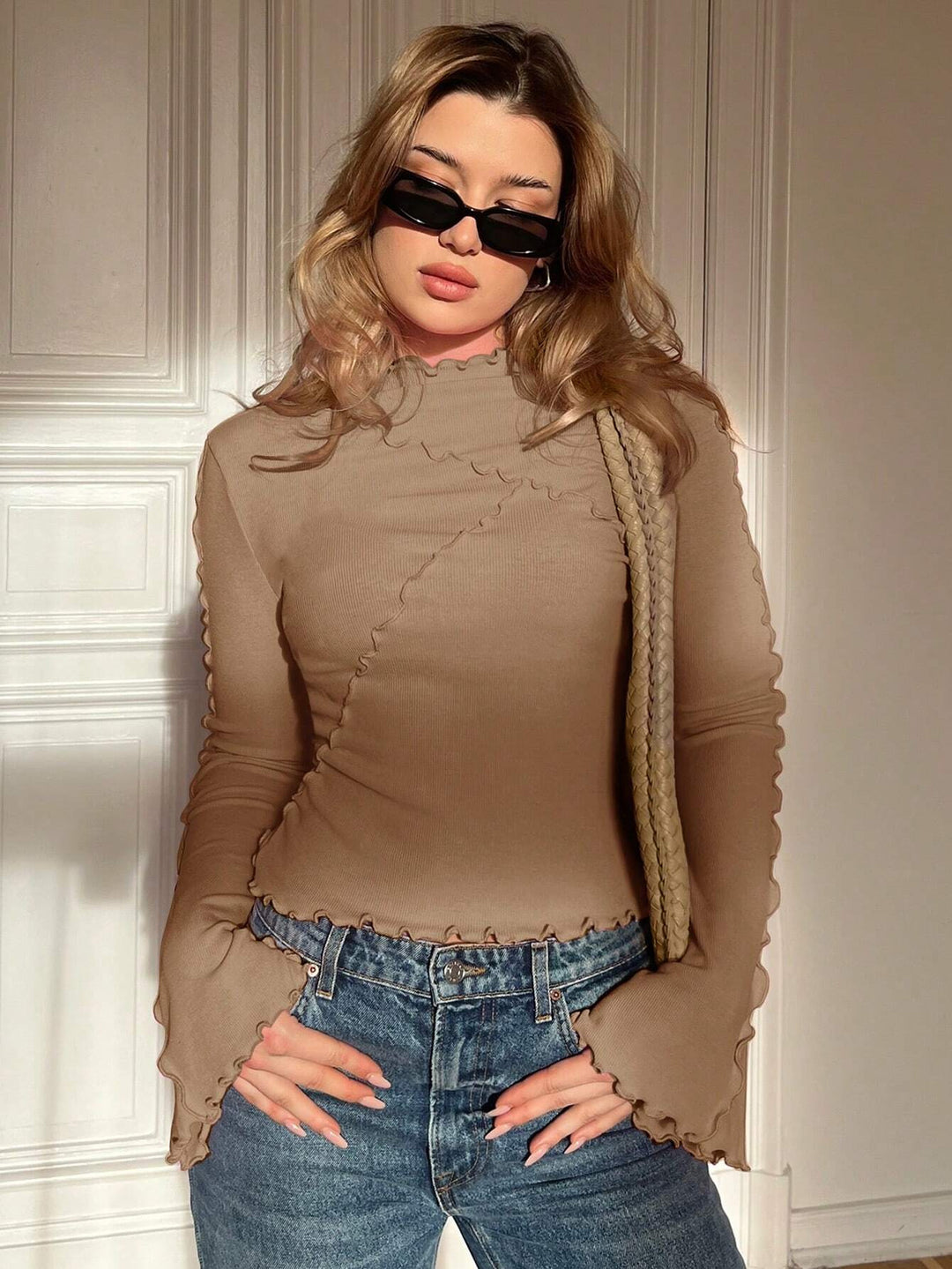 Damen Enganliegendes Geripptes Langarmshirt mit Stehkragen und Kräuselsaum Nord Taschen