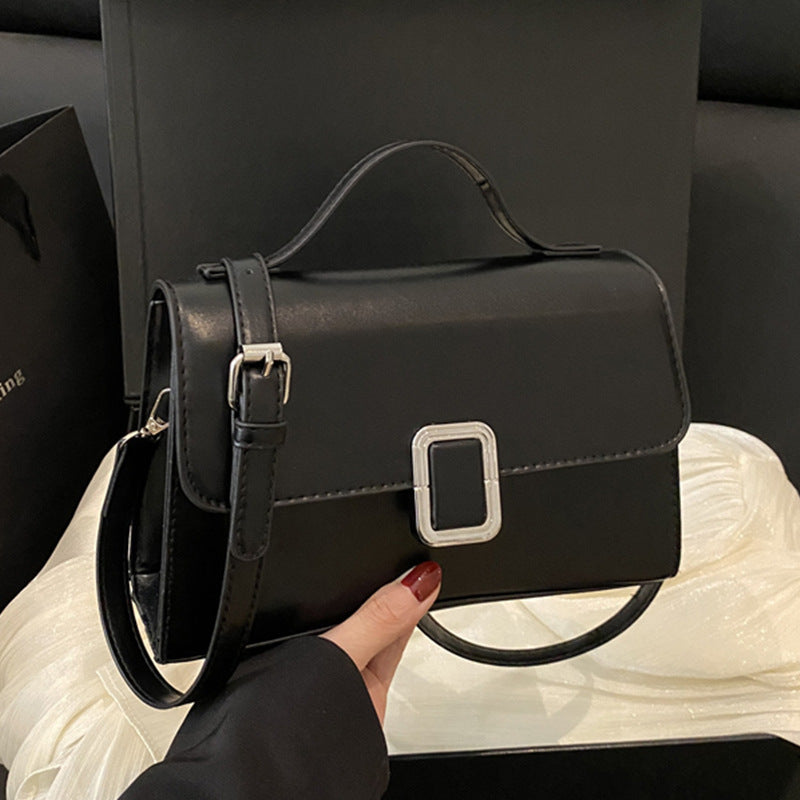 Damen Umhängetasche mit elegantem Kettenverschluss und strukturiertem Obermaterial Nord Taschen