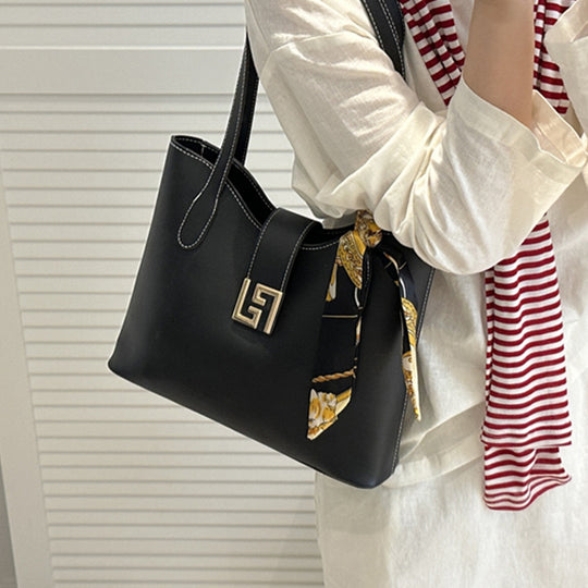 Damen Handtasche mit elegantem Knotenverschluss und modischem Halstuch Nord Taschen