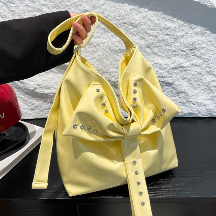 Damen stilvolle Hobo-Tasche mit dekorativem Schleifen-Detail Nord Taschen
