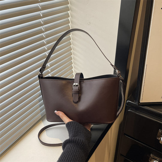 Damen Umhängetasche mit schickem minimalistischen Design und verstellbarem Trageriemen Nord Taschen