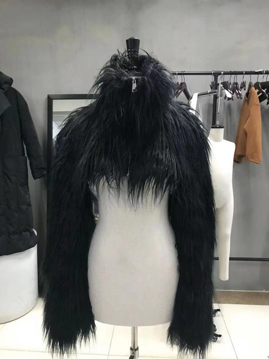 Damen Kurzes langfaseriges Kunstpelz‑Bolero mit extralangen Ärmeln und hohem Stehkragen Nord Taschen