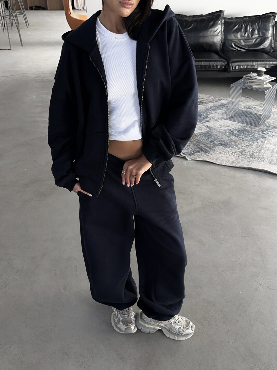 Damen lässiges Zip-Lounge-Set mit übergroßer Kapuzenjacke und taillierter Relax-Jogginghose Nord Taschen