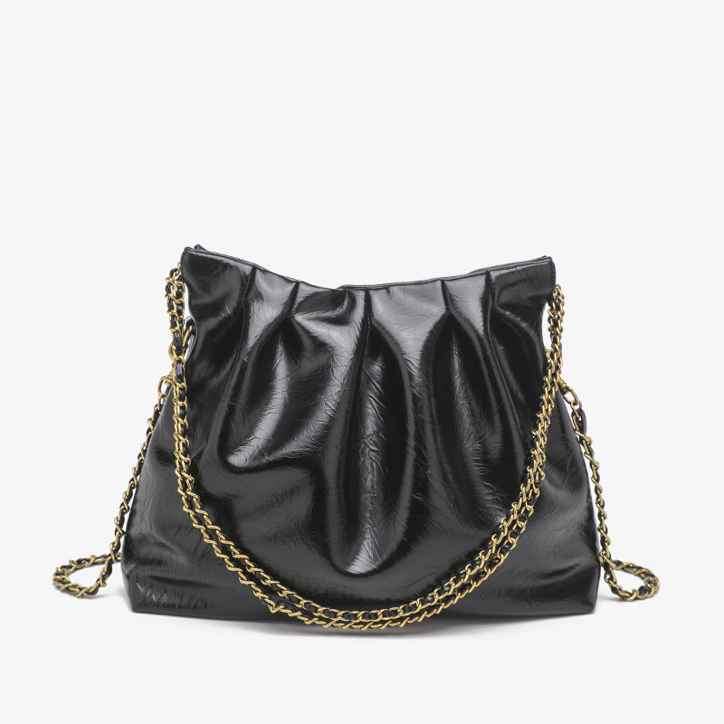 Damen Tasche mit gefaltetem Design und Kettenhenkel Nord Taschen