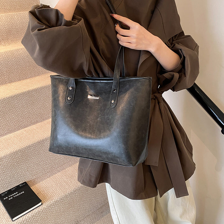 Damen elegante Tragetasche mit hochwertigen Kunstlederdetails Nord Taschen