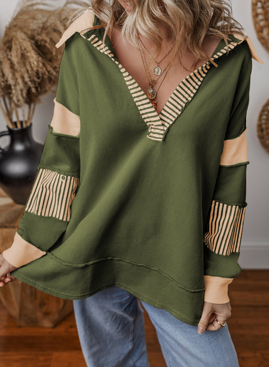 Damen Oversize-Sweatshirt mit tiefem V-Ausschnitt, Streifeninnenkragen und Kontrastärmeln Nord Taschen