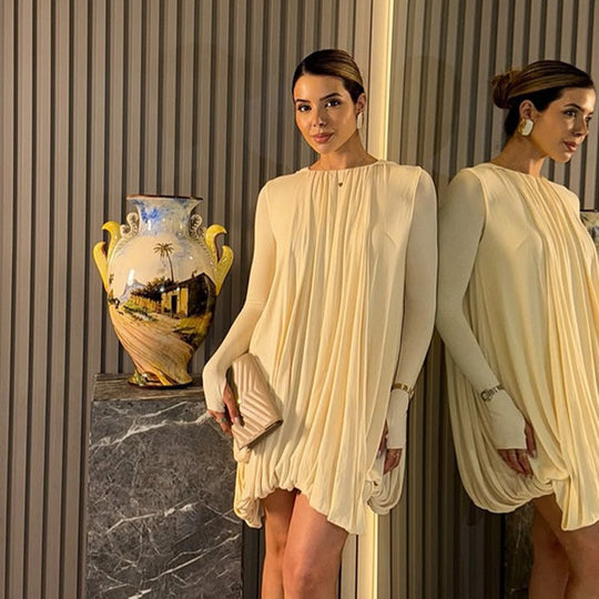 Damen Plissiertes Cocktail-Minikleid mit langen eng anliegenden Ärmeln und balloniertem Saum Nord Taschen