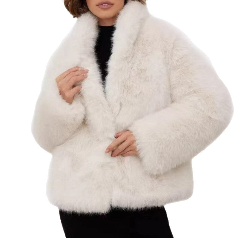 Damen Kurzblouson aus hochflorigem Kunstpelz mit voluminösem Schalkragen Nord Taschen