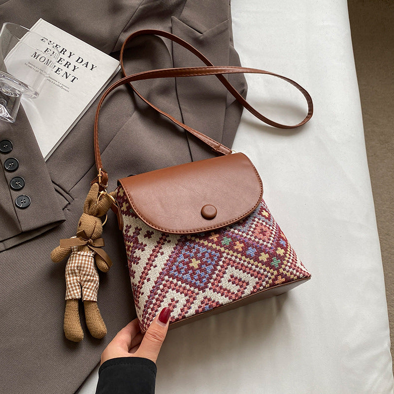 Damen Umhängetasche mit kunstvollem gewebtem Design Nord Taschen