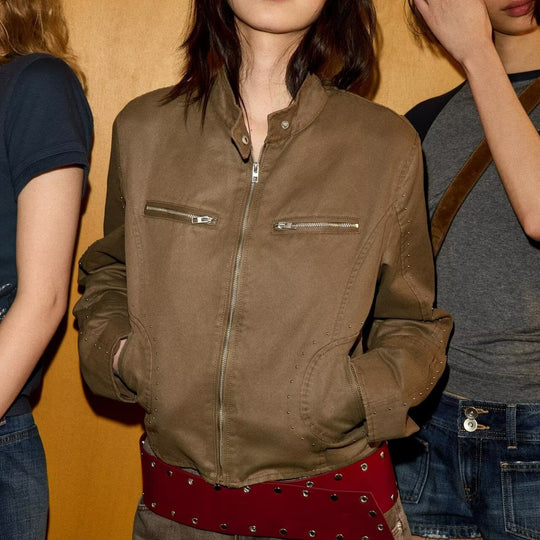 Damen Kurzblouson im Velourslook mit Stehkragen, Reißverschluss und Ziernieten Nord Taschen