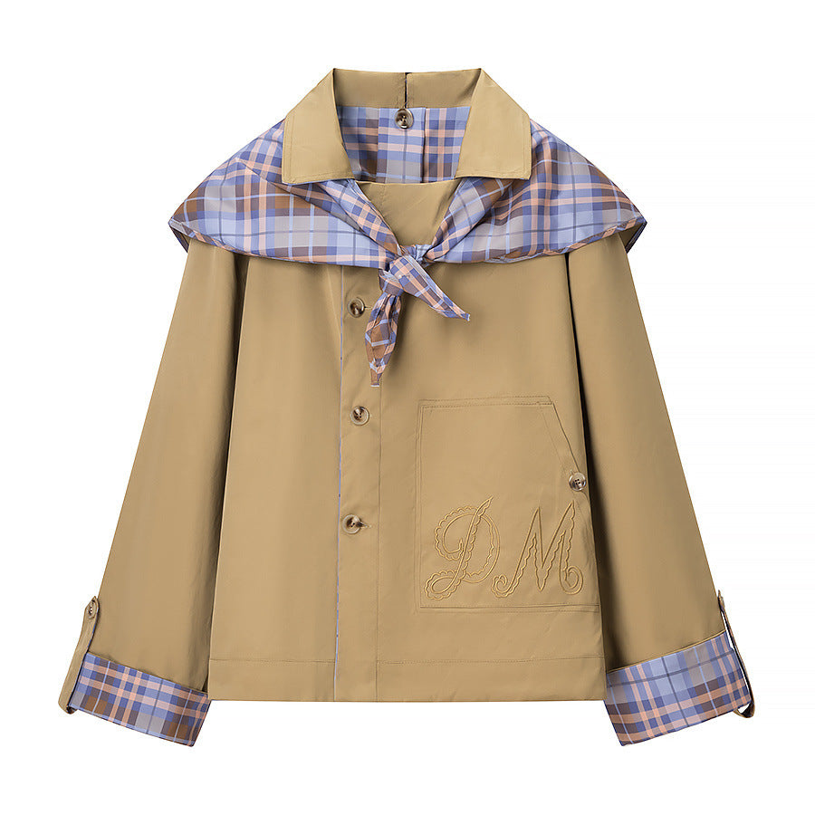 Damen Kurze Jacke mit abnehmbarem Karotuchkragen und bestickter Aufsatztasche Nord Taschen