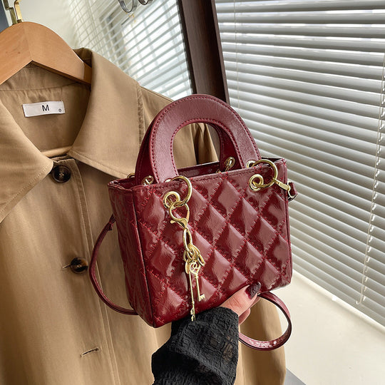 Damen elegante Mini-Henkeltasche mit gestepptem Design Nord Taschen