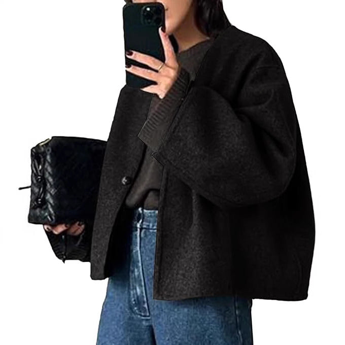 Damen Kurz geschnittene Oversize Wolljacke mit kastigem Schnitt und Ein-Knopf-Verschluss Nord Taschen