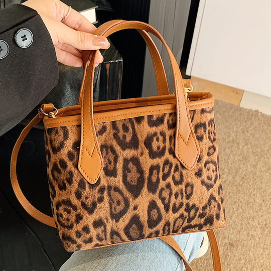 Damen Umhängetasche im Leopard-Design Nord Taschen