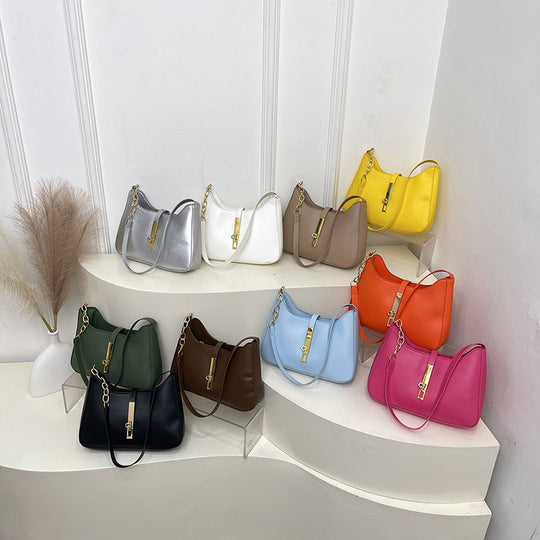 Damen Hobo-Tasche mit strukturiertem Design und schickem goldenen Verschluss Nord Taschen