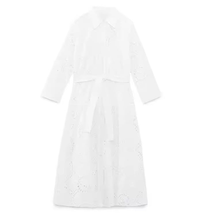 Damen 10+ besticktes Hemdblusenkleid mit Lochstickerei, Taillengürtel und seitlichem Beinschlitz Nord Taschen