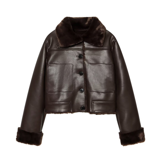 Damen Kurze wattierte Kunstlederjacke mit Teddy-Futter, Fellkragen und aufgesetzten Pattentaschen Nord Taschen