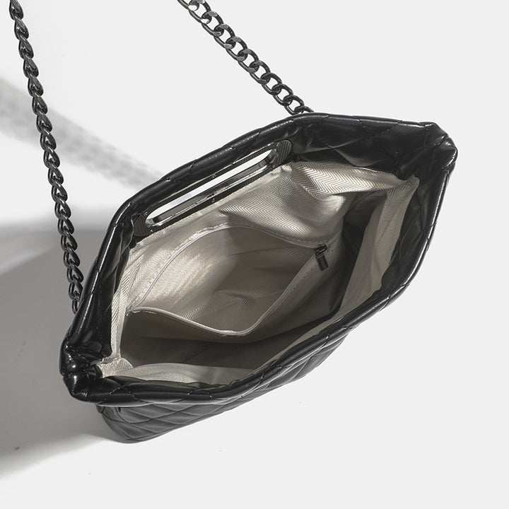 Damen Clutch-Tasche mit elegantem Rautenmuster und hochwertigem Kettenverschluss Nord Taschen