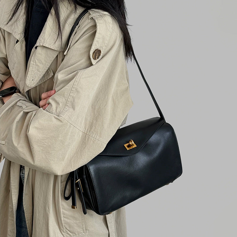 Damen elegante Umhängetasche mit hochglänzender Oberfläche Nord Taschen