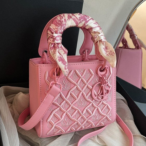 Damen Henkeltasche mit dekorativer Tasche und abnehmbarem Seidenschal Nord Taschen
