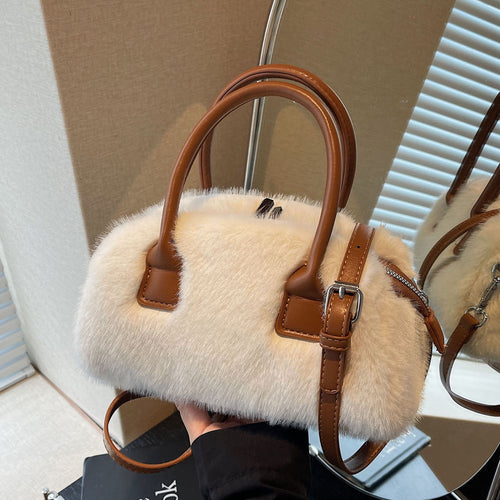 Damenhandtasche aus weichem Kunstfell mit abnehmbarem Schulterriemen Nord Taschen