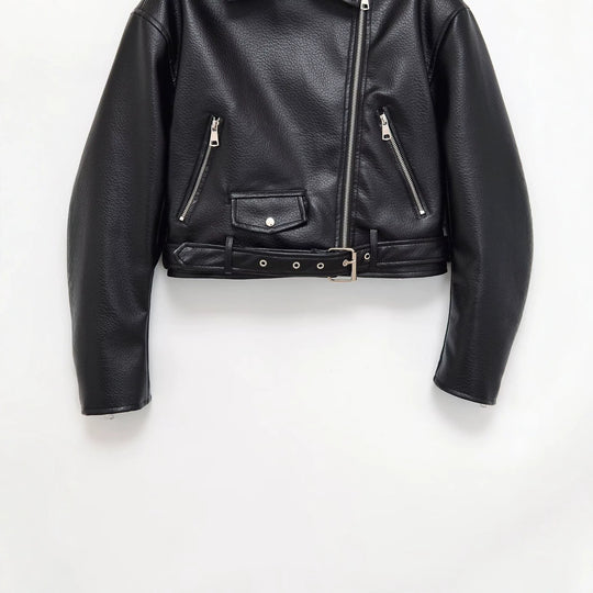 Damen Bikerjacke aus veganem Lederimitat mit asymmetrischem Reißverschluss und Taillengürtel Nord Taschen
