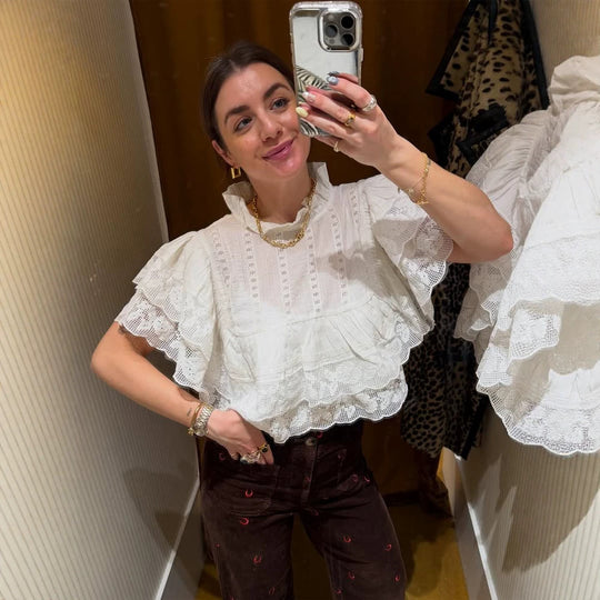 Damen Spitzenbluse im Cropped-Volantstil mit Stehkragen und Lagenrüschen Nord Taschen