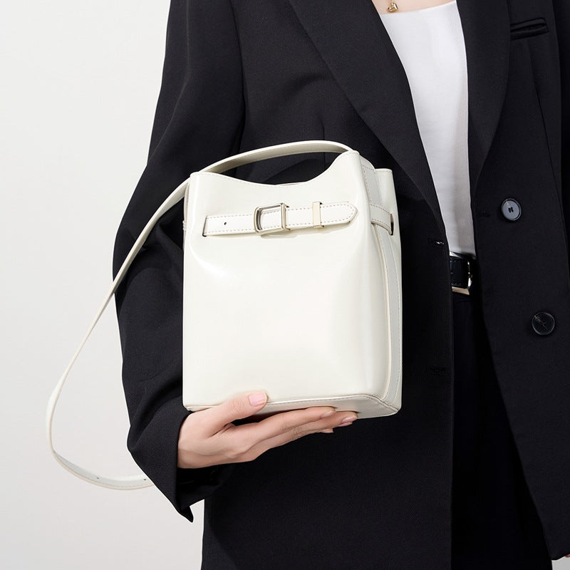 Damen praktische Ledertasche im minimalistischen Stil Nord Taschen