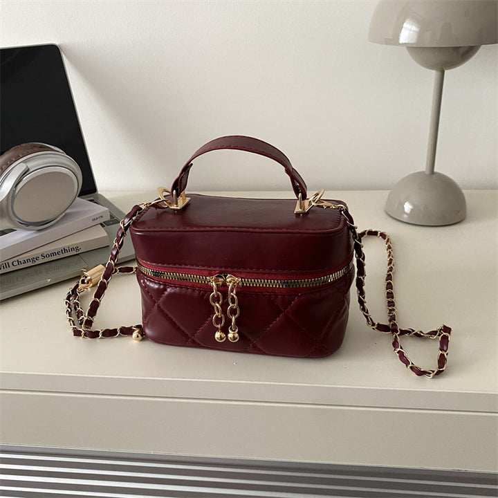 Damen elegante Henkeltasche mit glänzendem Kettenverschluss Nord Taschen