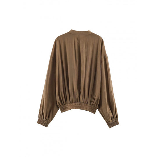 Damen Kurz geschnittene plissierte Blousonjacke mit Ballonärmeln und Smockbund Nord Taschen