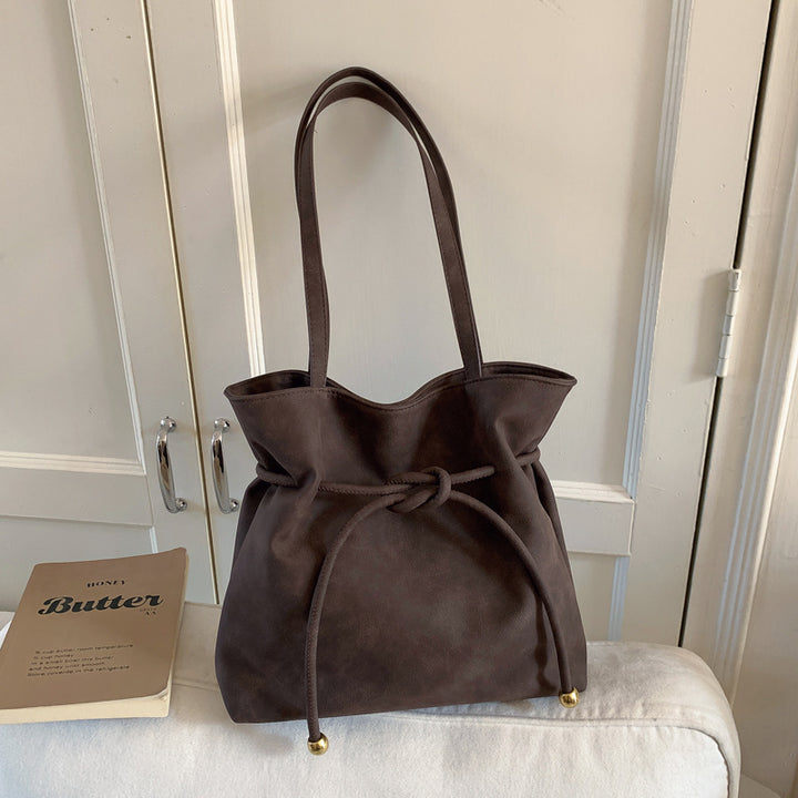 Damen Hobo-Tasche aus weichem Kunstleder mit praktischem Kordelzug Nord Taschen