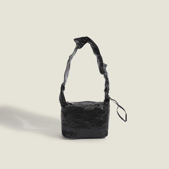Damen Umhängetasche mit innovativem, metallischem Glanz und stylischem Kordelzug Nord Taschen