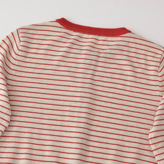 Damen Gestreifter Cropped Feinstrick-Cardigan mit Herzknöpfen und Rippeinfassungen Nord Taschen