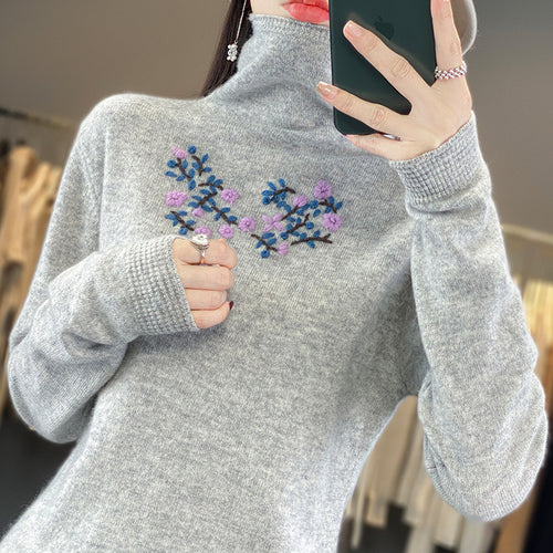 Damen Kaschmir‑Optik Rollkragenpullover mit zarter Blumenstickerei am Brustbereich Nord Taschen