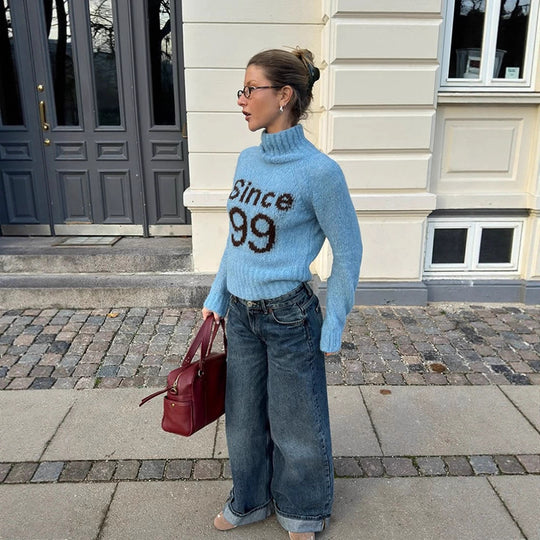 Damen kuscheliger Oversize-Mohairpullover mit hohem Rollkragen und Statement-Logo Nord Taschen