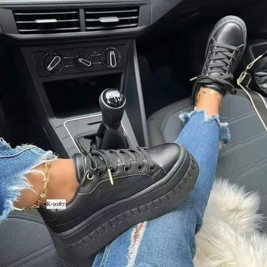 Damen trendige Plateau Sneakers mit glänzender Oberfläche