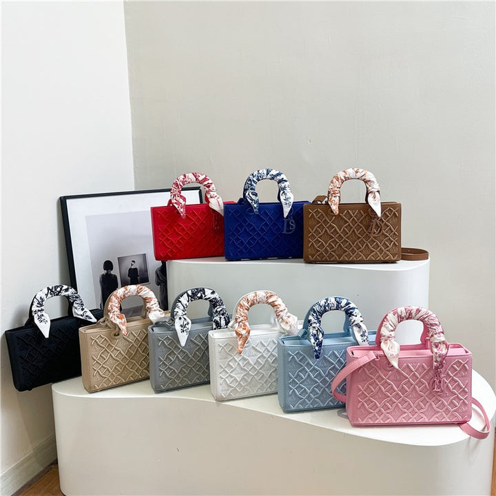 Damen elegante Handtasche mit strukturiertem Design und modischem Halsschal Nord Taschen