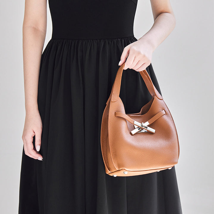 Damen Hobo-Tasche mit elegantem Kettenverschluss und hochwertiger Lederoberfläche Nord Taschen