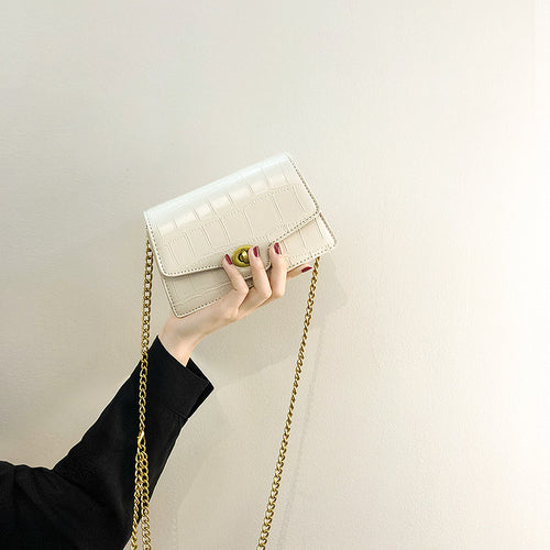Damen Crossbody Clutch mit eleganter Kettenapplikation Nord Taschen