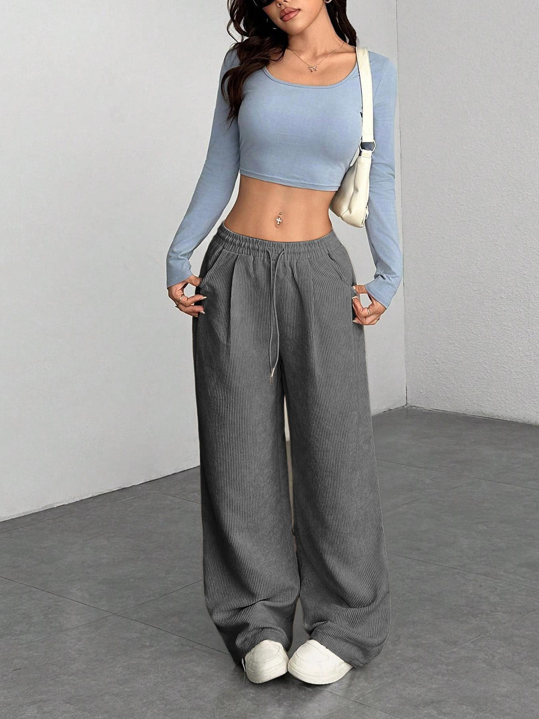 Damen Cordhose mit weitem Bein, elastischem Bund und Kordelzug Nord Taschen