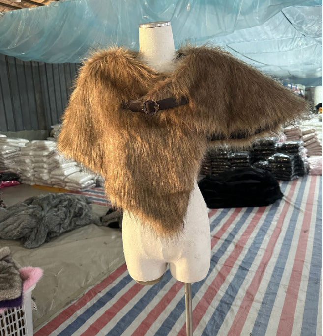 Damen Schultercape aus Kunstpelz mit asymmetrischem Saum und Ziergürtel Nord Taschen