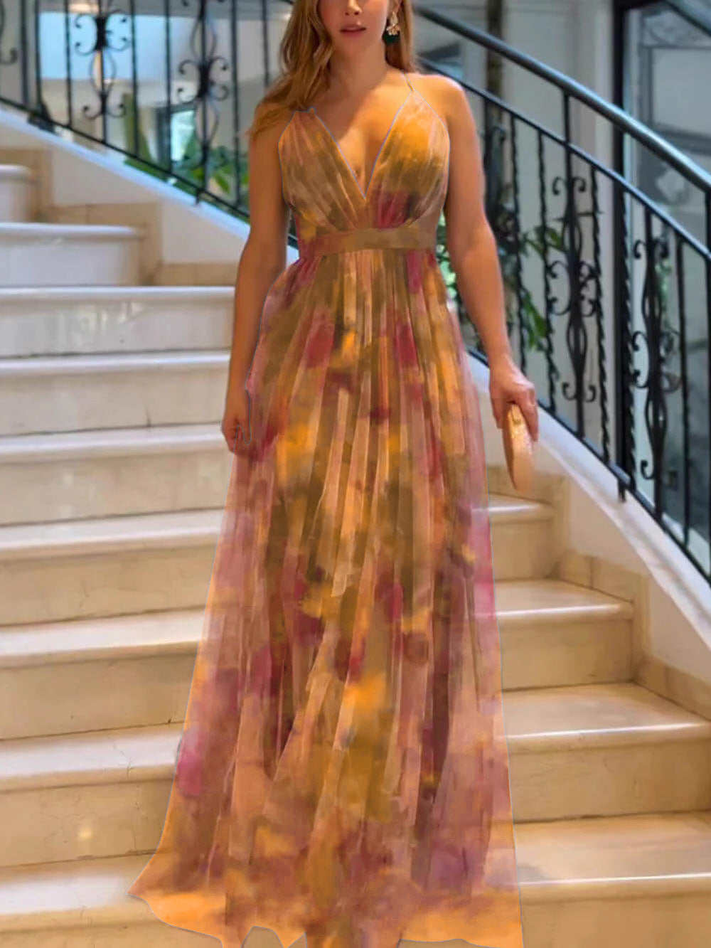 Damen Elegantes Maxikleid mit tiefem V-Ausschnitt und luftigen Stoffschichten