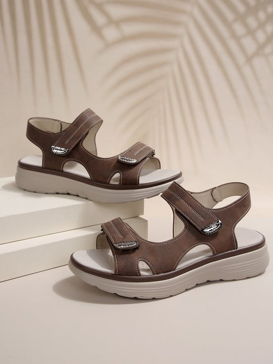 Damen Sportliche Sandalen mit verstellbaren Klettverschlüssen und dämpfender Sohle