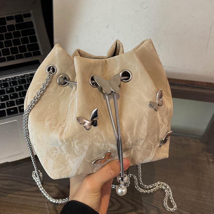 Damen Beuteltasche mit verspielten Schmetterlingsapplikationen Nord Taschen