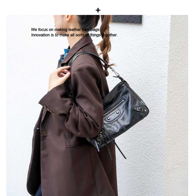 Damen hochwertige Wildlederhandtasche mit raffinierten Fransen Nord Taschen