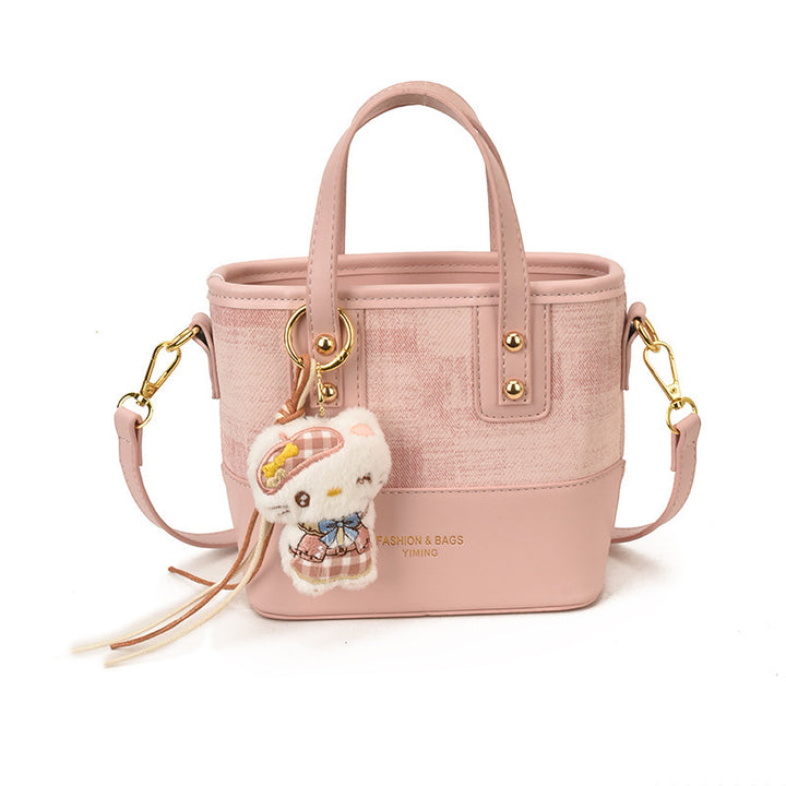 Damen Mini Schultertasche mit süßem Anhänger Nord Taschen