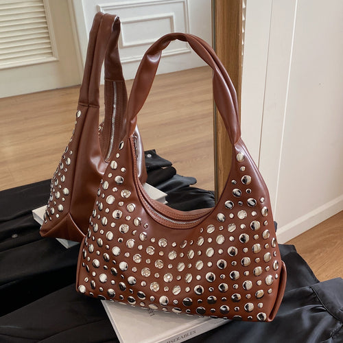 Damen Hobo-Tasche aus hochwertigem Kunstleder mit funkelnden Metallnieten Nord Taschen