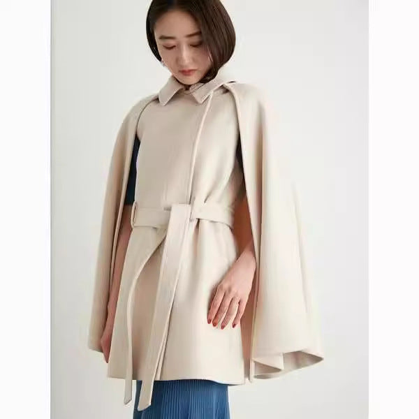 Damen Kurzcape-Mantel im Blazerstil mit Taillengürtel und Hemdkragen Nord Taschen