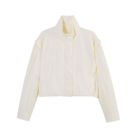 Damen Kurze Cropped-Übergangsjacke mit Stehkragen, geraffter Schulterpasse und Ballonärmeln Nord Taschen