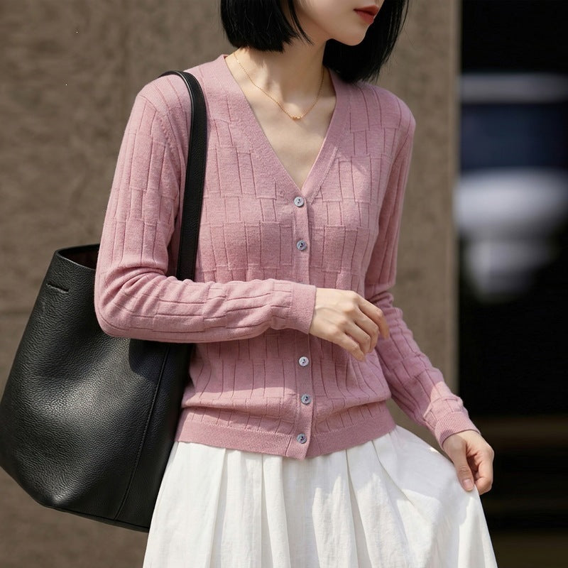 Damen V‑Ausschnitt-Feinstrickcardigan mit strukturierter Blockoptik und durchgehender Knopfleiste Nord Taschen